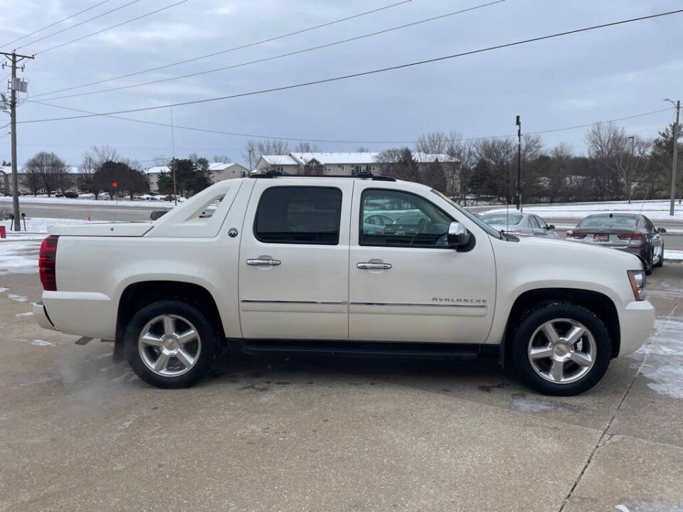 2013 Chevrolet Avalanche for sale at Martinson's Used Cars in Altoona, IA