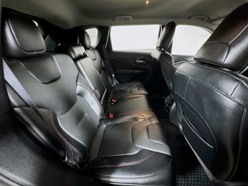 2022 Jeep Cherokee Trailhawk