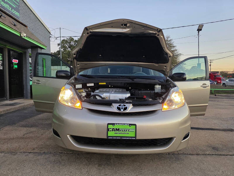 2009 Toyota Sienna LE 7-Passenger