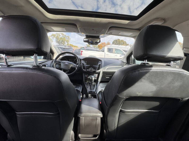 2017 Ford Focus Titanium