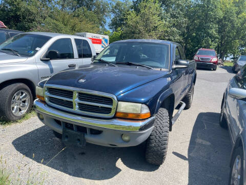 2002 Dodge Dakota for sale at Noble PreOwned Auto Sales in Martinsburg WV