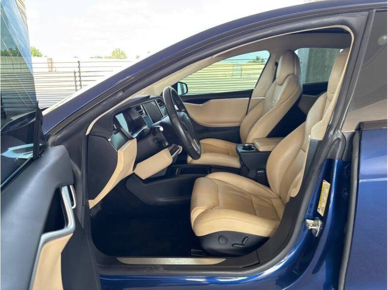 2017 Tesla Model S 90D