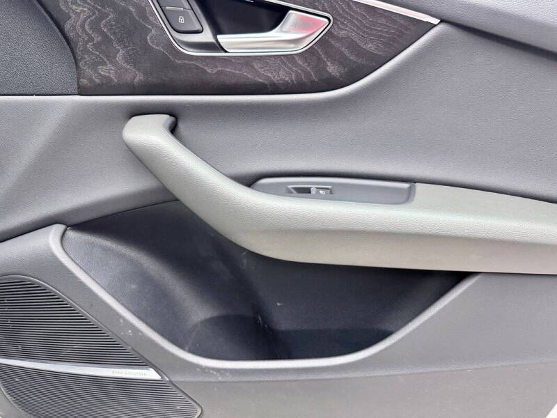 2021 Audi Q8 quattro Prestige 55 TFSI