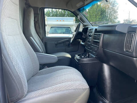 2017 GMC Savana 2500