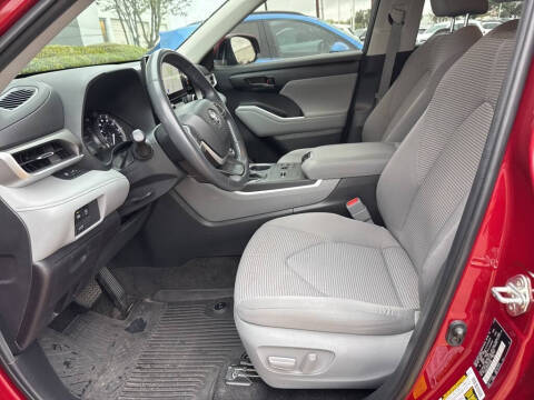 2023 Toyota Highlander L