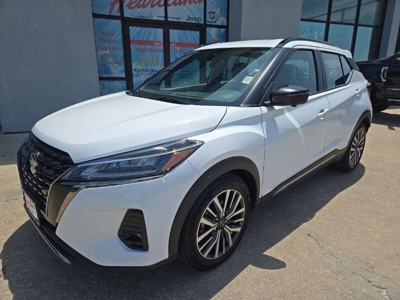 2024 Nissan Kicks SR