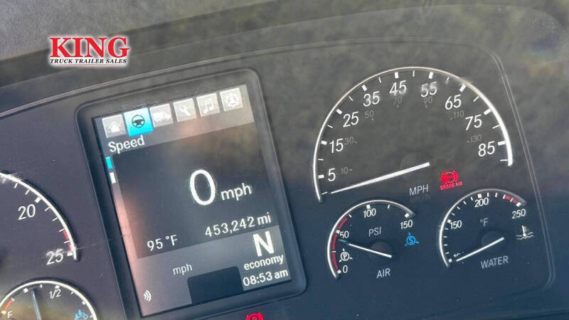 2023 Freightliner Cascadia