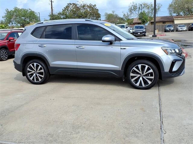 2024 Volkswagen Taos SE