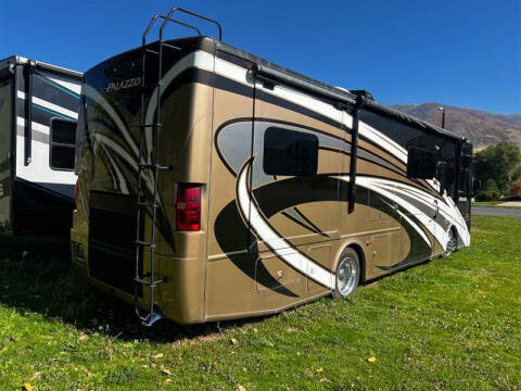 2017 Freightliner XCS Chassis