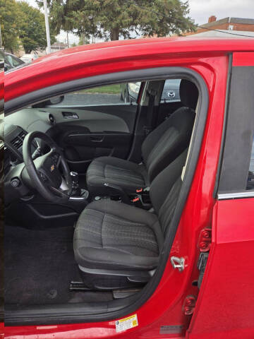 2015 Chevrolet Sonic LT Manual