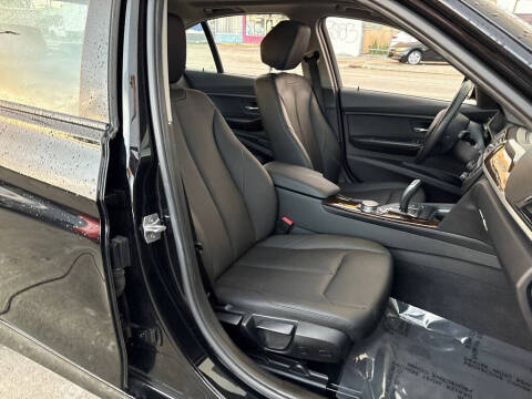 2015 BMW 3 Series 320i