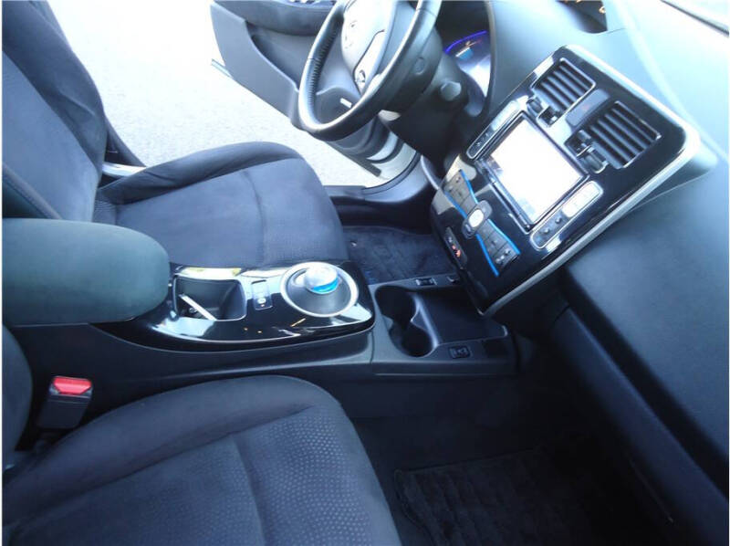 2016 Nissan LEAF