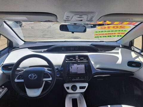 2016 Toyota Prius Three