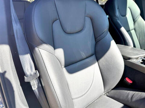 2020 Volvo XC90 T5 Momentum