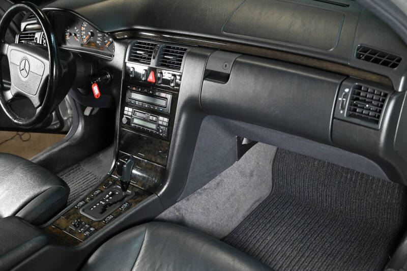 1997 Mercedes-Benz 420-Class