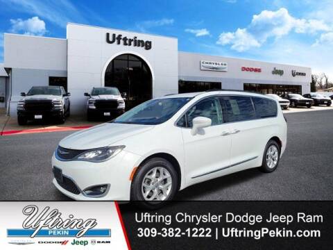 2017 Chrysler Pacifica for sale at Uftring Chrysler Dodge Jeep Ram in Pekin IL