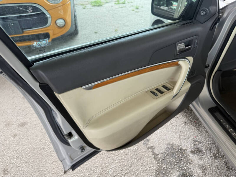 2010 Lincoln MKZ