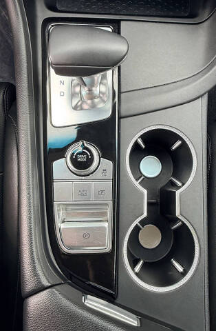 2025 Genesis G70