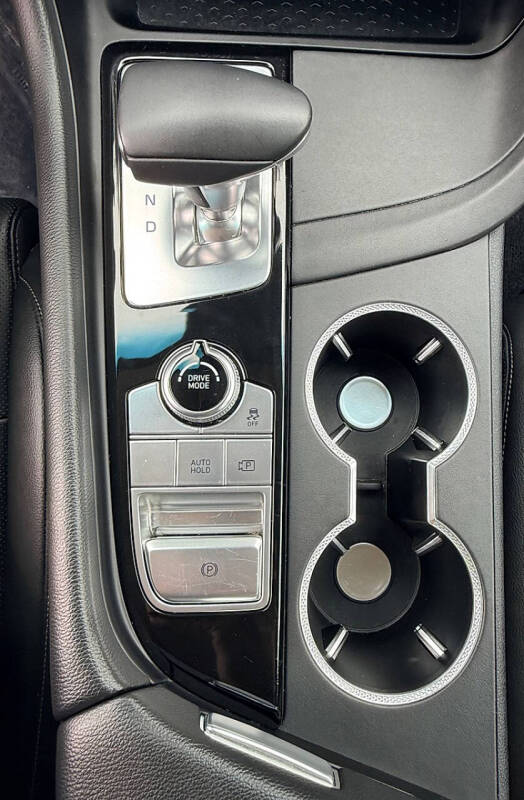 2025 Genesis G70