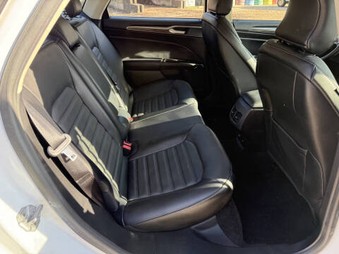 2017 Ford Fusion Hybrid SE