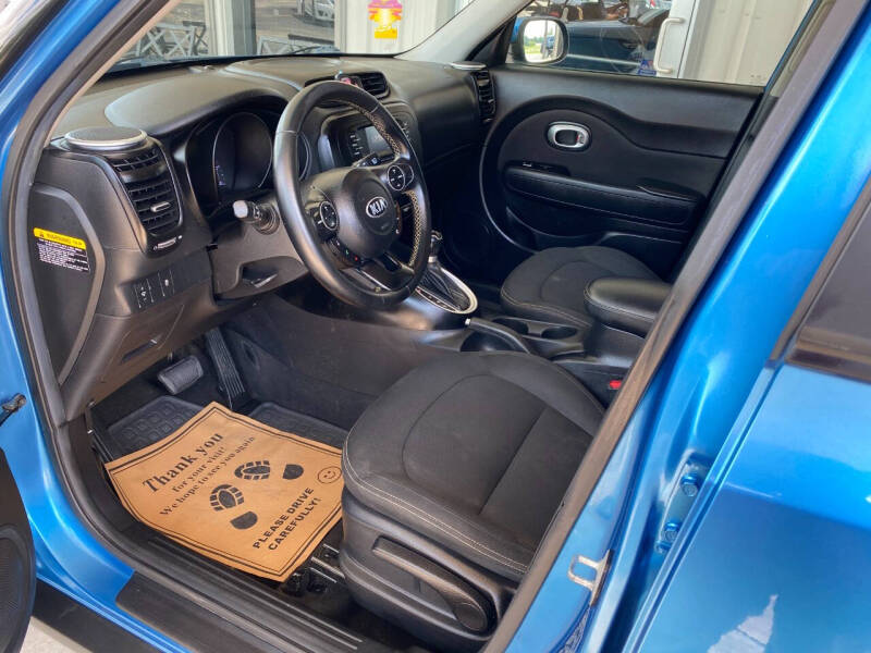 2016 Kia Soul +