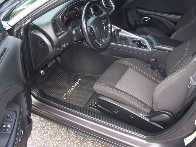 2020 Dodge Challenger SXT