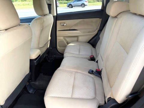 2017 Mitsubishi Outlander SE