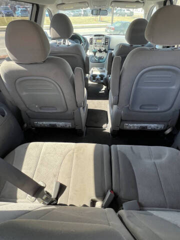 2012 Kia Sedona LX