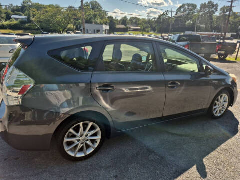 2012 Toyota Prius v Five