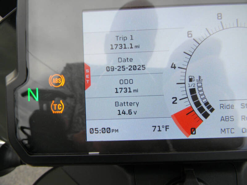 2022 KTM 890 Adventure R