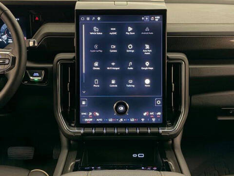 2025 GMC Yukon Elevation