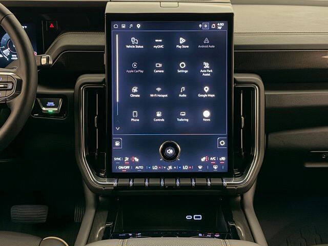 2025 GMC Yukon Elevation