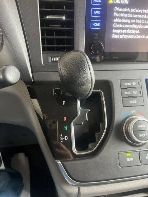 2016 Toyota Sienna