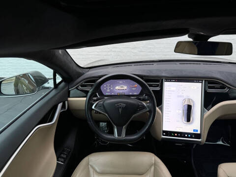 2015 Tesla Model S 85D