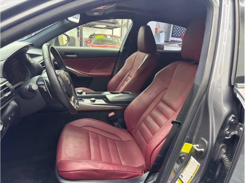 2017 Lexus IS 200t