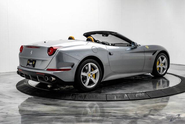 2016 Ferrari California T