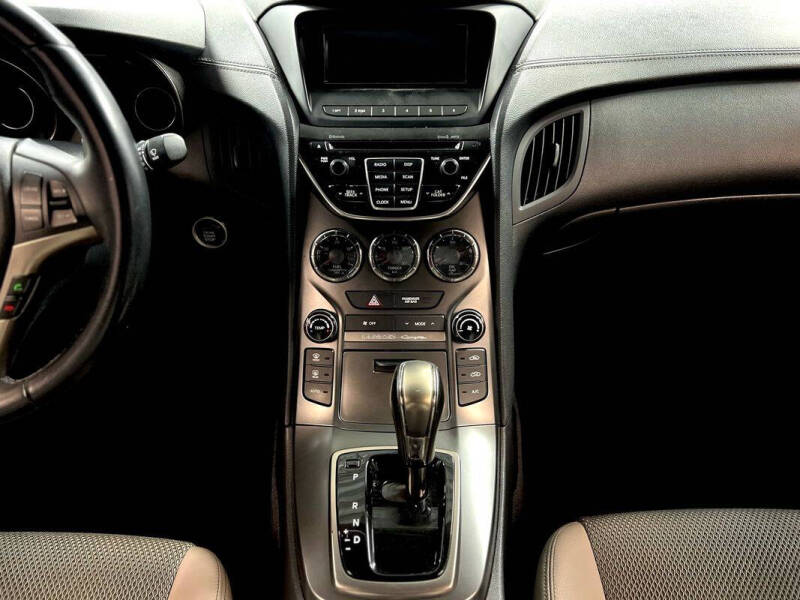 2016 Hyundai Genesis Coupe