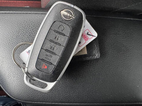 2024 Nissan Versa SR