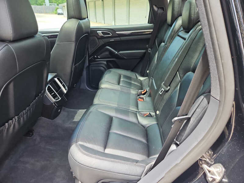 2018 Porsche Cayenne Platinum Edition