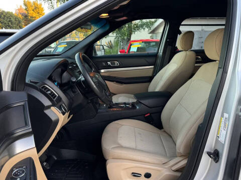 2017 Ford Explorer