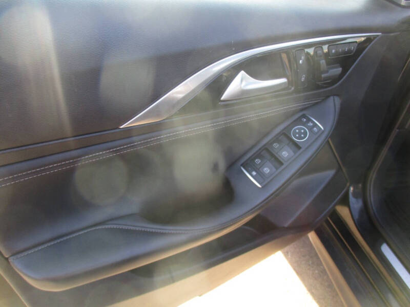 2018 Infiniti QX30 Essential