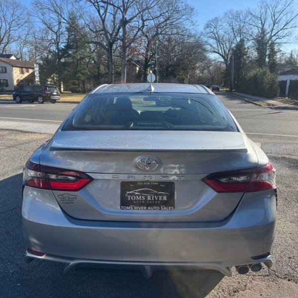 2022 Toyota Camry SE