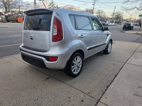 2013 Kia Soul +