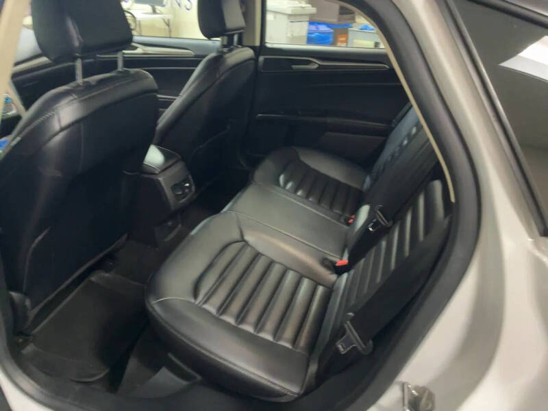 2020 Ford Fusion SEL