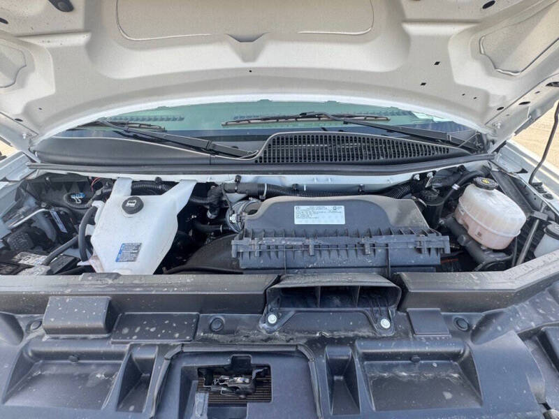 2023 GMC Savana 2500