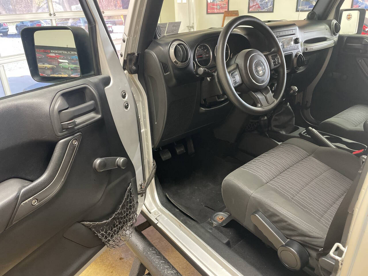 2011 Jeep Wrangler Unlimited 18