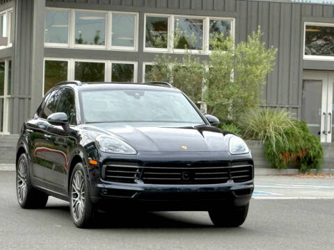 2022 Porsche Cayenne Platinum Edition