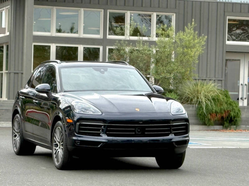 2022 Porsche Cayenne Platinum Edition