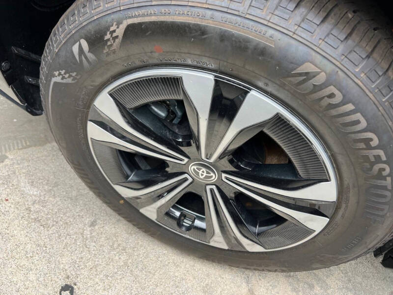 2024 Toyota bZ4X XLE