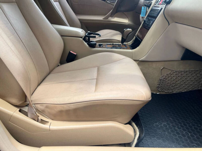 2002 Mercedes-Benz E-Class E 320